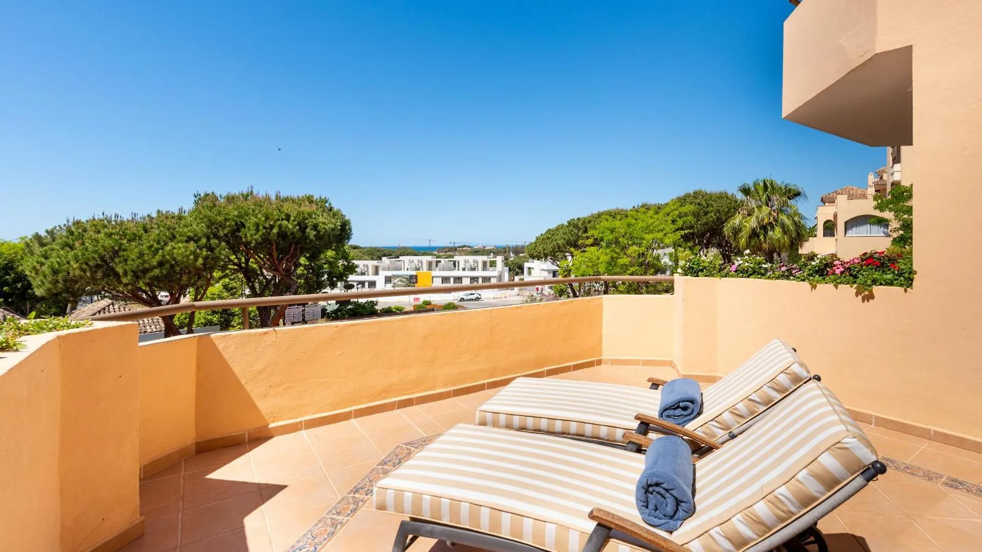 Hacienda Elviria Garden, Marbella Apartment Spain