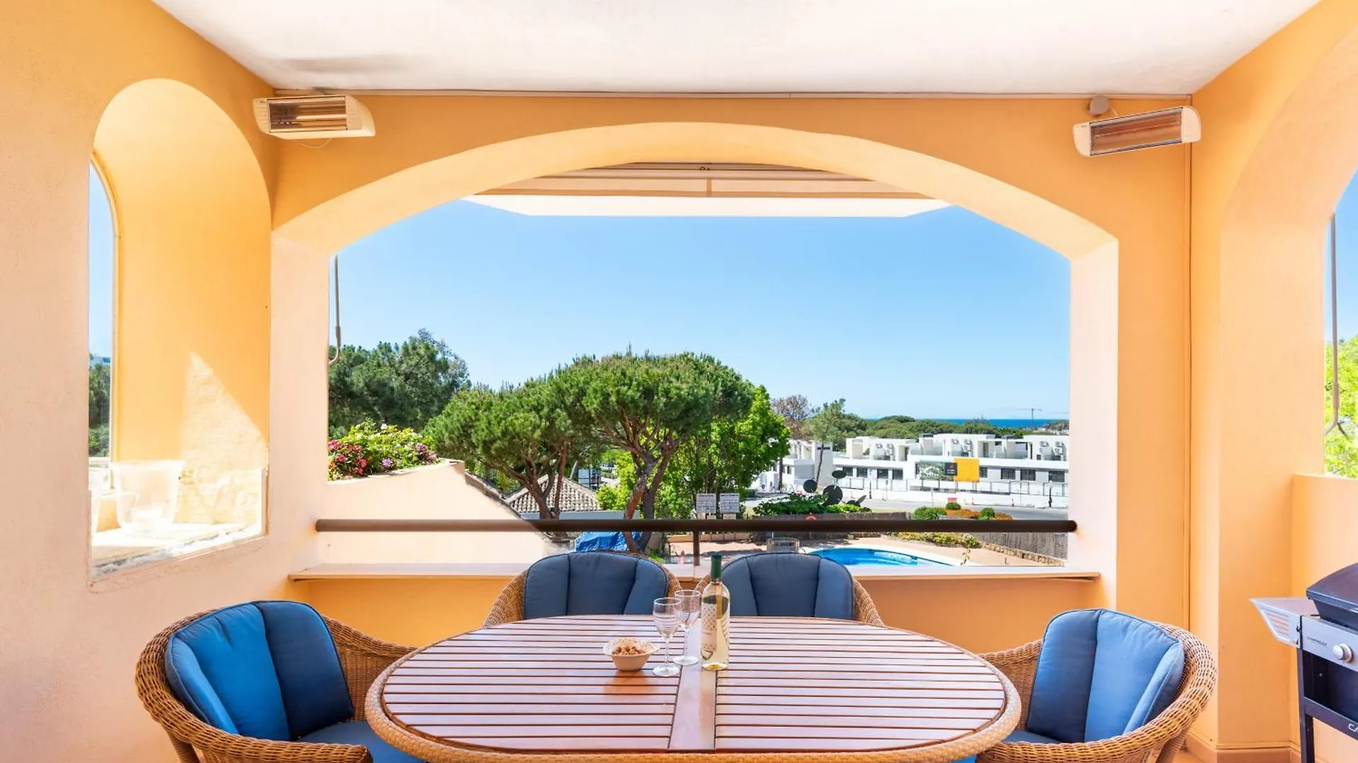 Hacienda Elviria Garden, Marbella Apartment