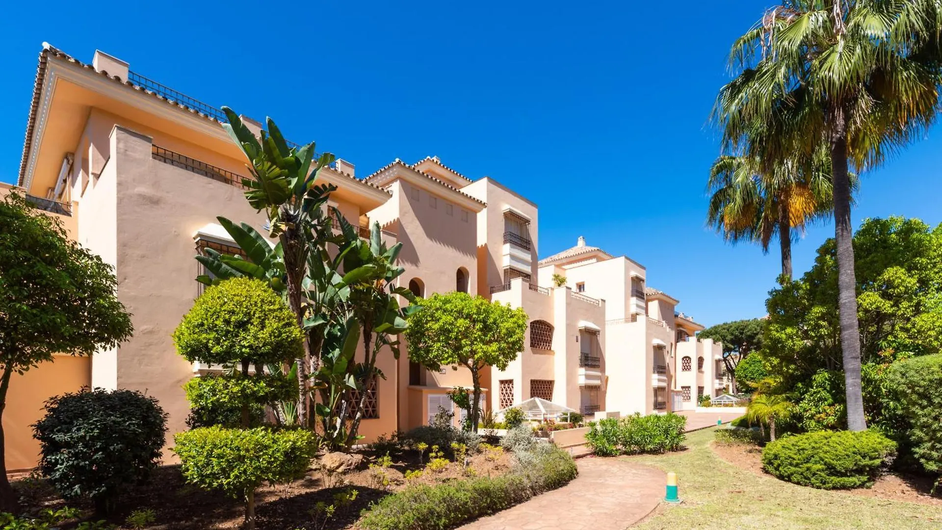 Hacienda Elviria Garden, Marbella Apartment Spain